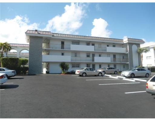 5401 Northwest 2nd Avenue, Unit 318 Boca Raton, FL 33487 - Photo 1 of 2