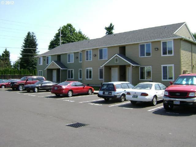 1100 North Davis Street Cornelius, OR 97113 - Photo 3 of 11