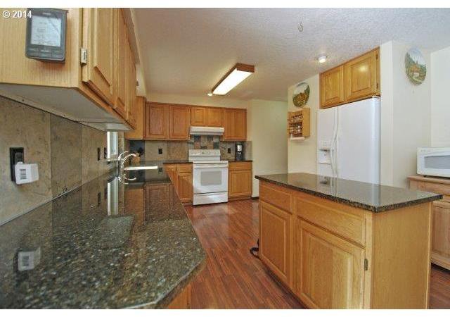 13118 Donald Road Northeast Aurora, OR 97002 - Photo 11 of 16 Gallery Image 11