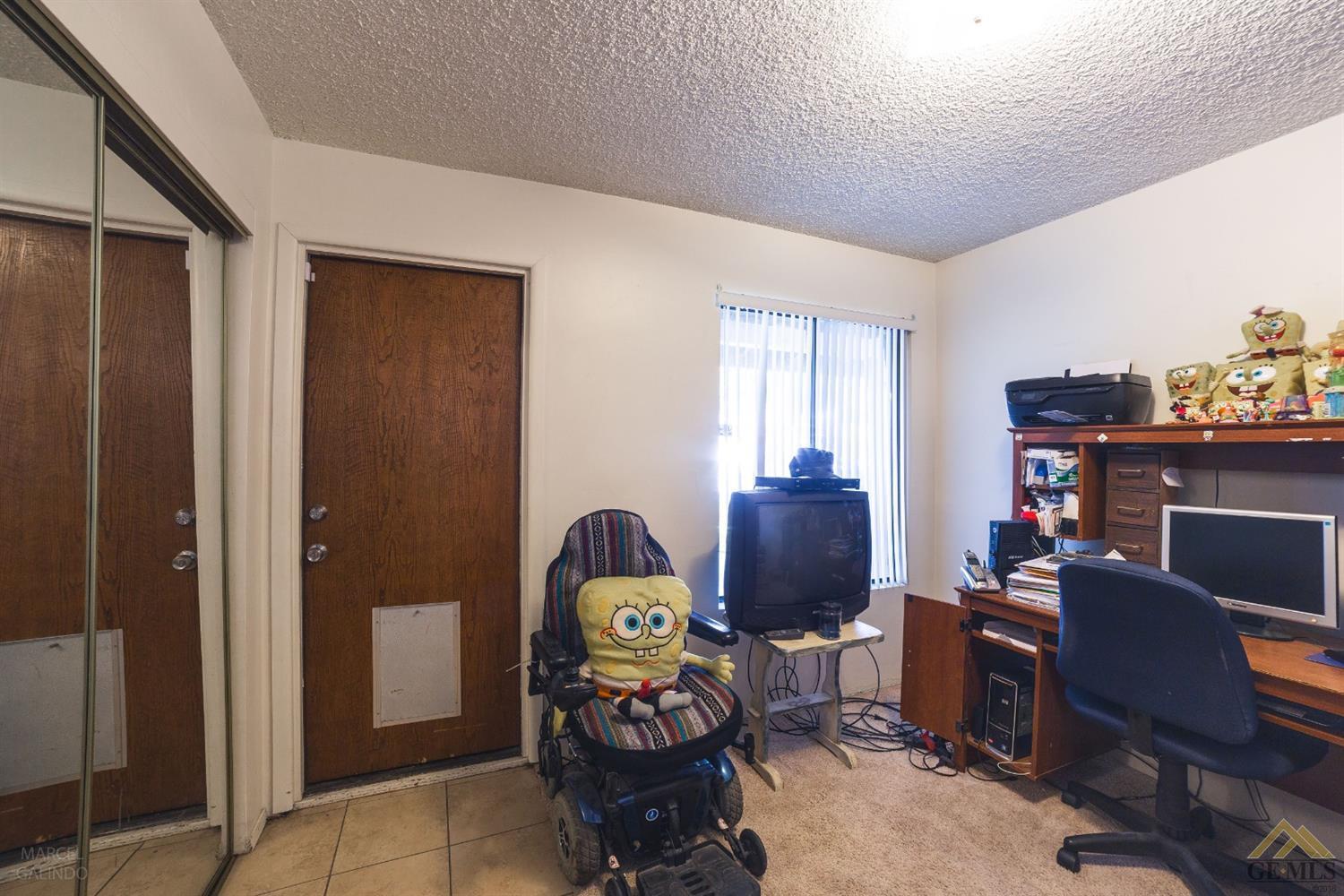 321 Pearson Avenue Bakersfield, CA 93308 - Photo 17 of 29