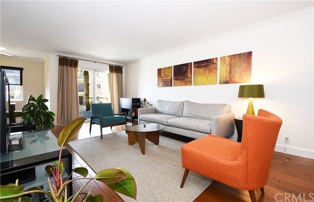 $510,000 | 2302 2nd Street, Unit 2D, Long Beach, CA 90803