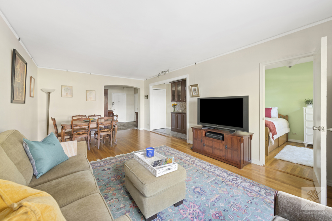 520 East 90th Street, Unit 1D Manhattan, NY 10128 - Photo 2 of 10