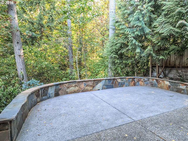 17852 Southwest Bryan Way Beaverton, OR 97007 - Photo 22 of 24 Gallery Image 22