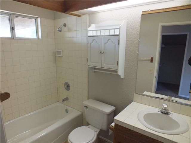 16340 Scarbery Road Ramona, CA 92065 - Photo 12 of 15 Gallery Image 12
