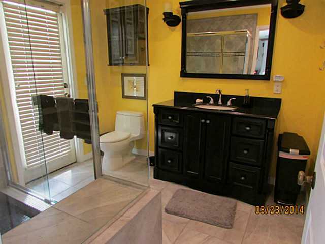 14353 Twin Peaks Road Poway, CA 92064 - Photo 17 of 25 Jr. Master Bath- Updated with access to the Pool area