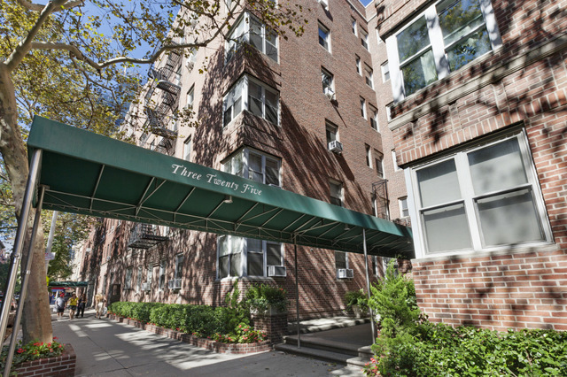 325 E 77th St, Manhattan, NY 10075 - Photo 3 of 4