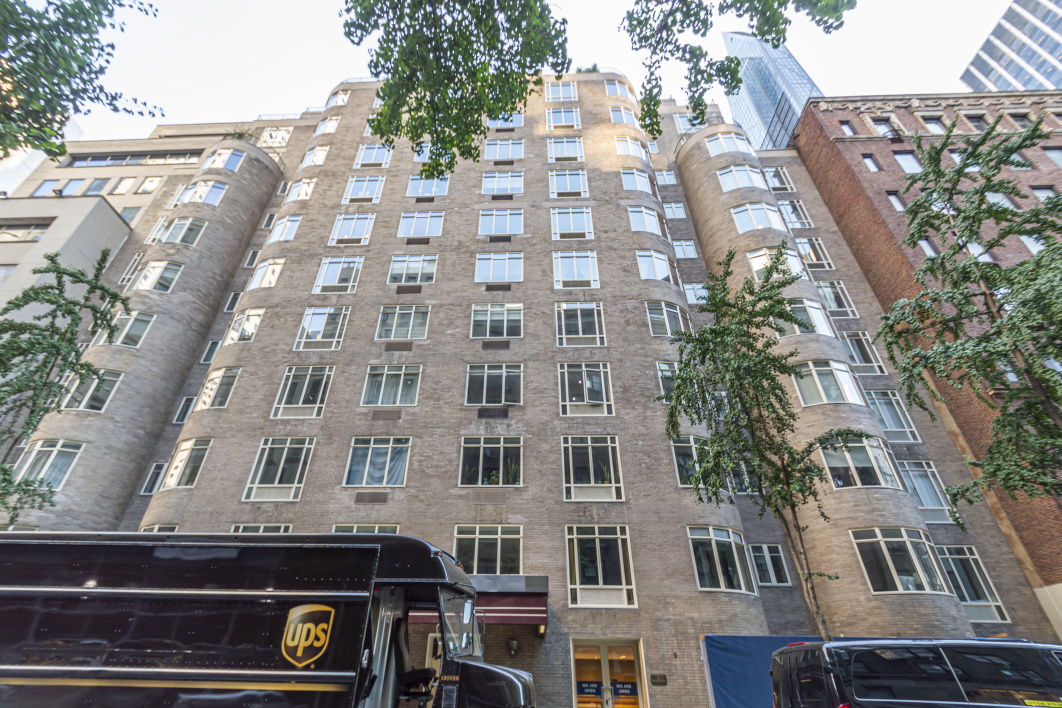 Rockefeller Apartments 24 W 55th St, Manhattan, NY 10019 - Photo 1 of 2