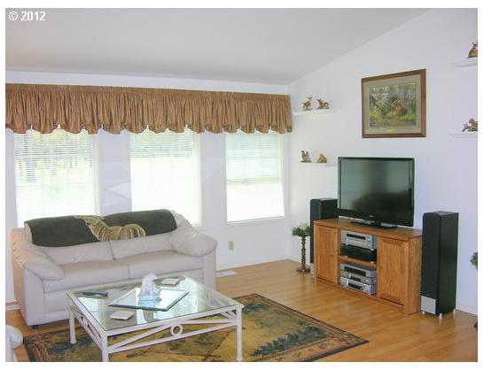 55669 Swan Road Bend, OR 97707 - Photo 3 of 16 Gallery Image 3