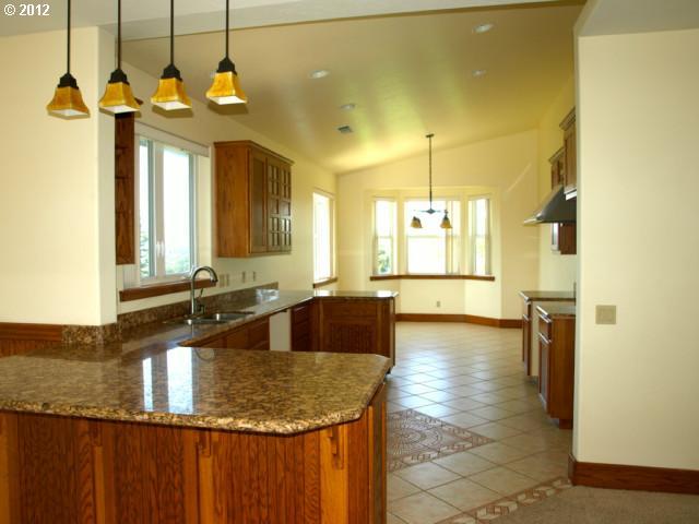 94370 Coldiron Hill Road Gold Beach, OR 97444 - Photo 11 of 16 Gallery Image 11