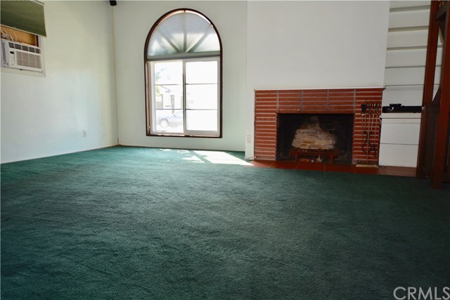 138 11th Street Seal Beach, CA 90740 - Photo 5 of 12