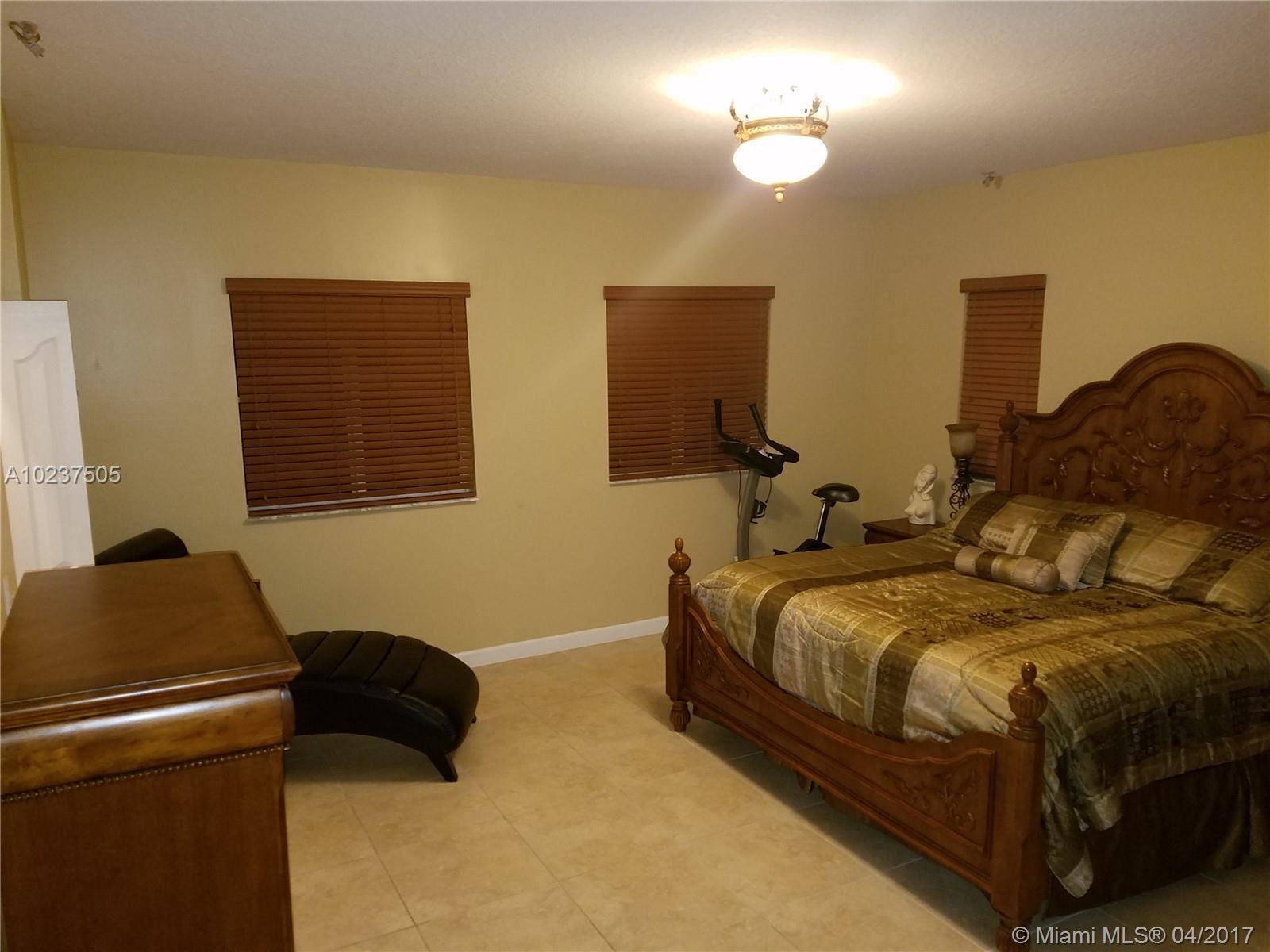 2725 Northeast 41st Road Homestead, FL 33033 - Photo 19 of 28 Gallery Image 19