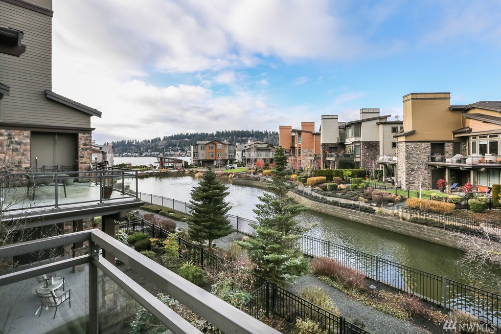 1110 North 41st Place Renton, WA 98056 - Photo 3 of 40 Gallery Image 3