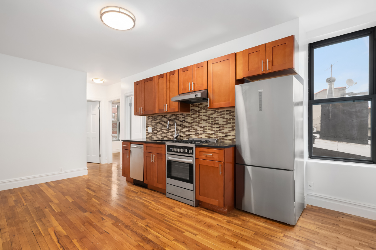 322 West 11th Street, Unit 5 Manhattan, NY 10014 - Photo 1 of 5