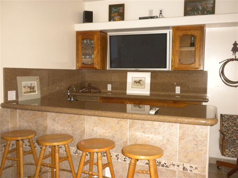 3248 Jenkins Road Bakersfield, CA 93314 - Photo 14 of 20 Wet bar in large game room.