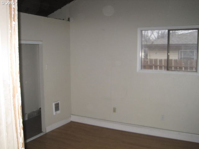 904 Chenowith Loop Road The Dalles, OR 97058 - Photo 16 of 24 Gallery Image 16