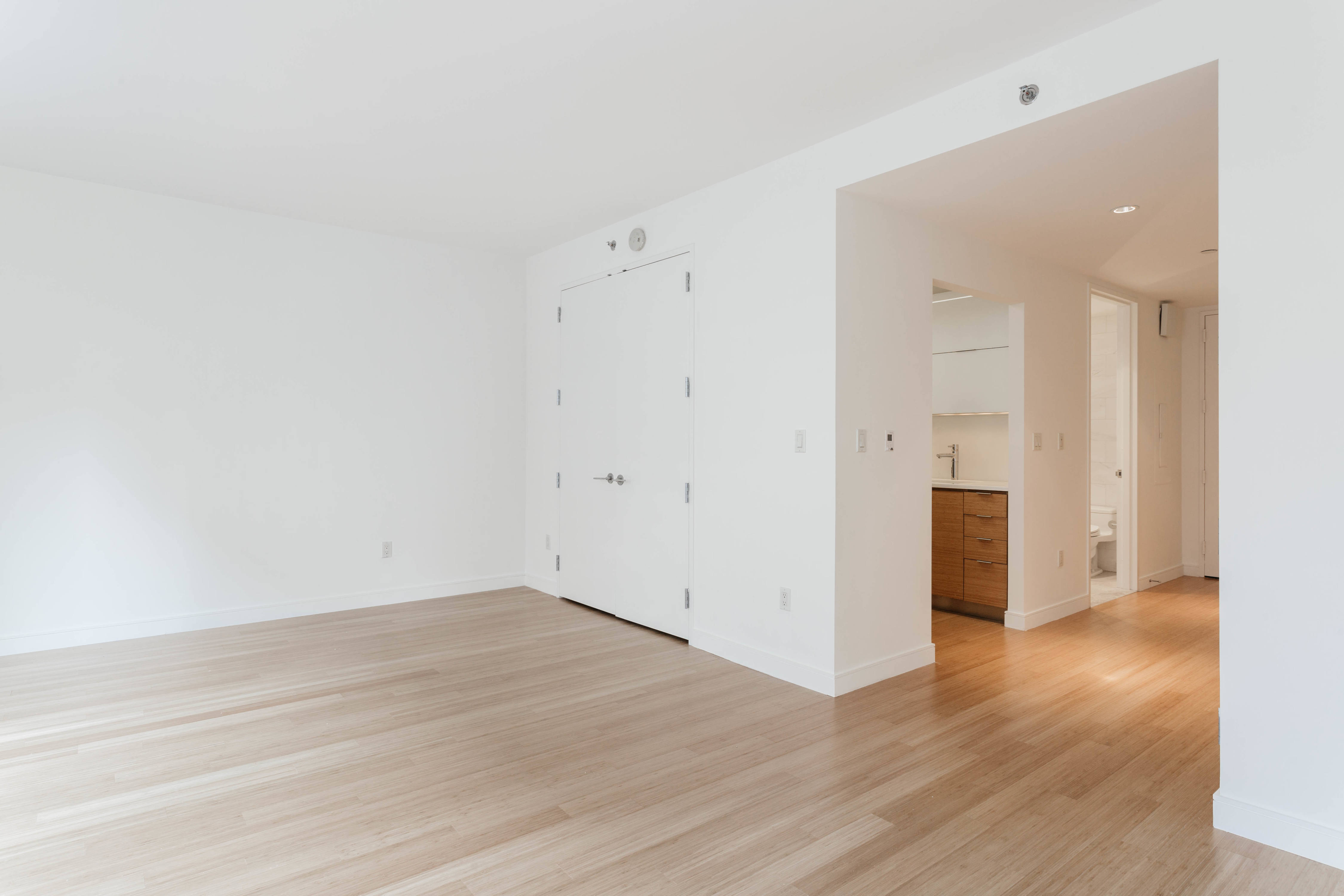 303 East 33rd Street, Unit 5K Manhattan, NY 10016 - Photo 5 of 16