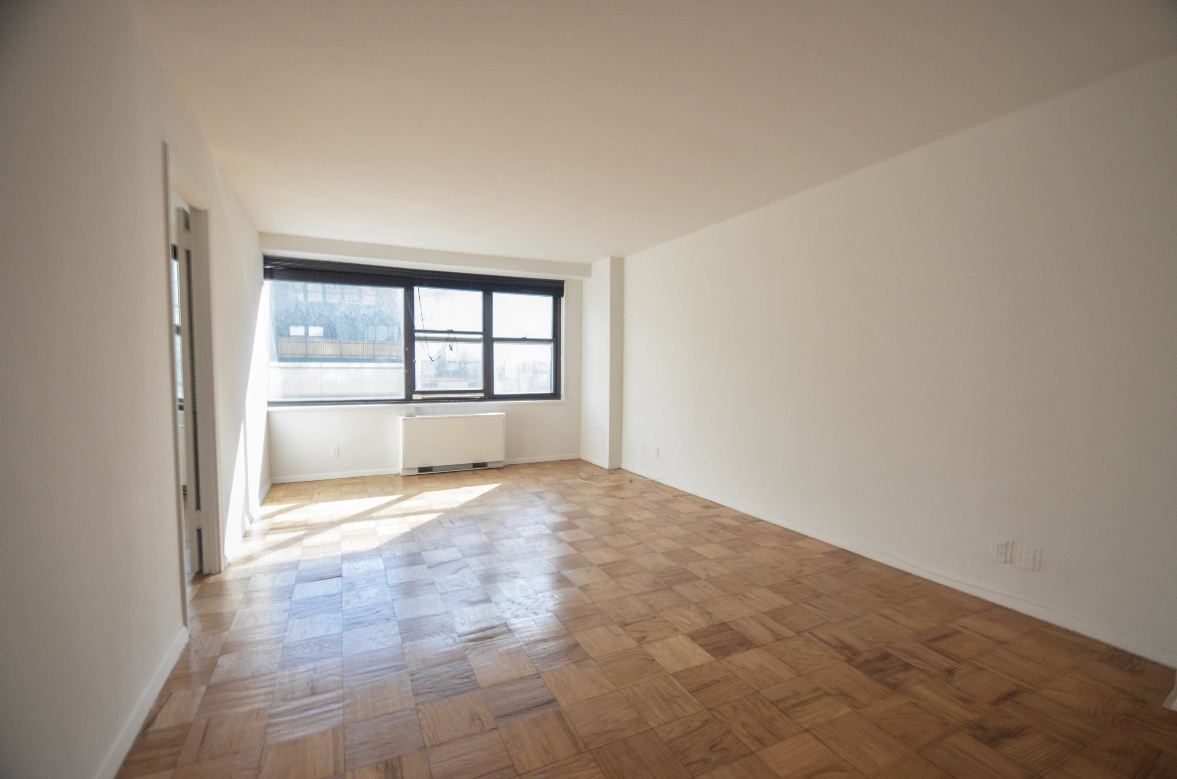 7 East 14th Street, Unit 708 Manhattan, NY 10003 - Photo 2 of 6