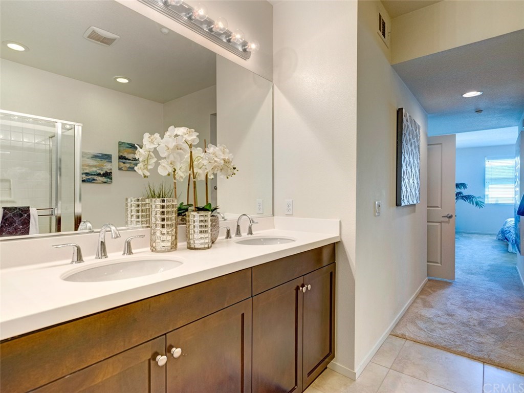 5450 Strand, Unit 202 Hawthorne, CA 90250 - Photo 9 of 28