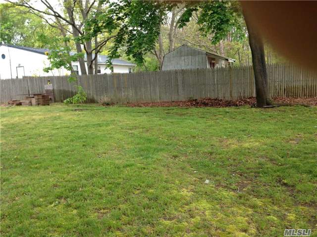 267 Floyd Road Shirley, NY 11967 - Photo 3 of 5 Gallery Image 3