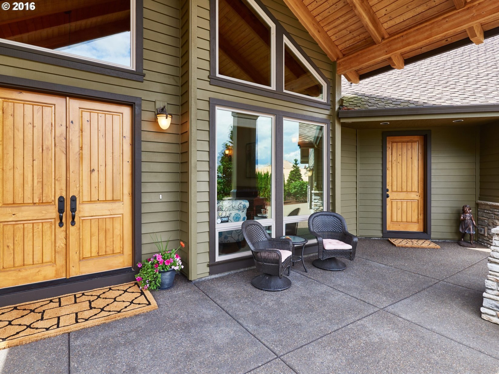 28555 Southwest Burkhalter Road Hillsboro, OR 97123 - Photo 2 of 32
