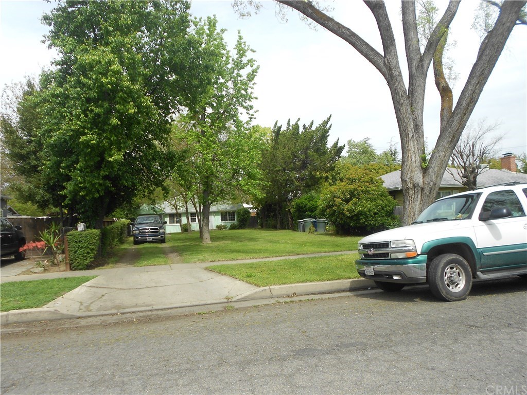 655 West 25th Street Merced, CA 95340 - Photo 1 of 1 Sweet Cottage set way back on Lot.