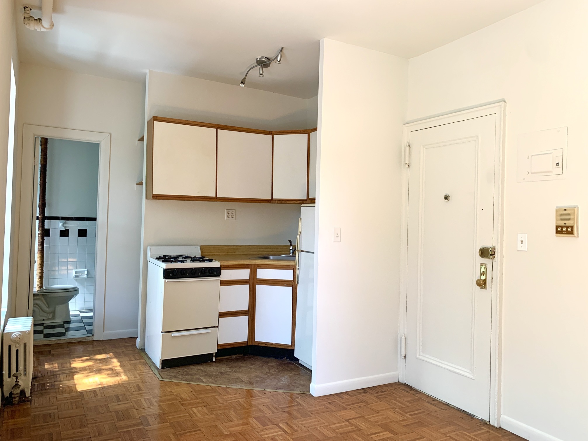 235 East 89th Street, Unit 4FS Manhattan, NY 10128 - Photo 6 of 17