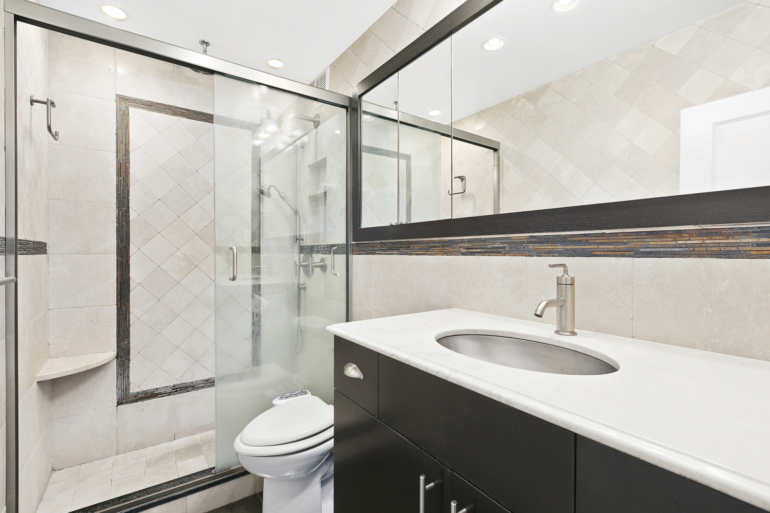 525 East 80th Street, Unit 1B Manhattan, NY 10075 - Photo 7 of 11