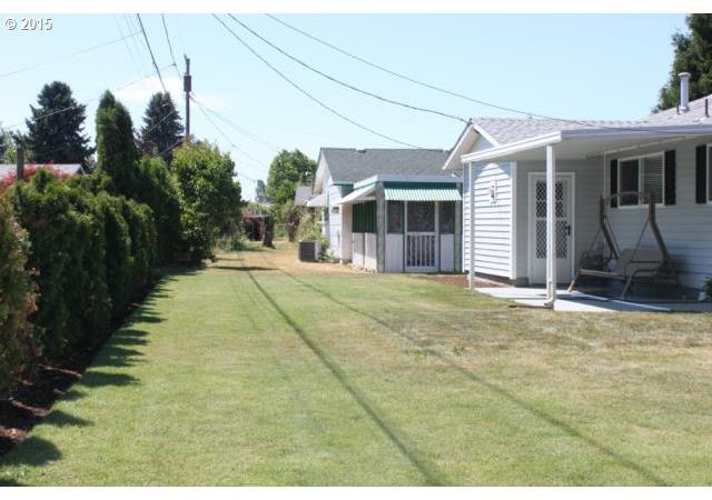 1304 Thompson Road Woodburn, OR 97071 - Photo 3 of 7 Gallery Image 3