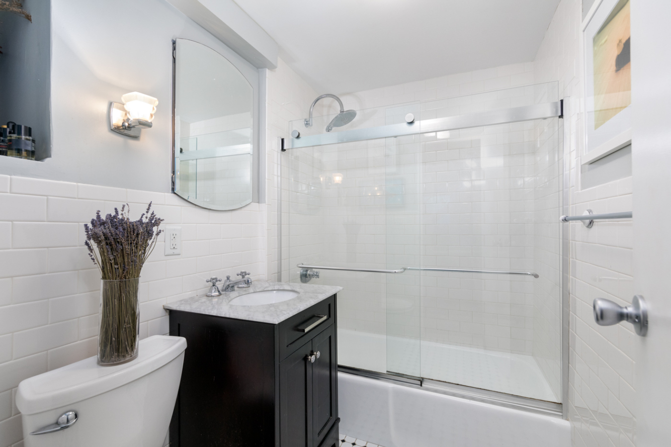 15 Jones Street, Unit 1H Manhattan, NY 10014 - Photo 6 of 7