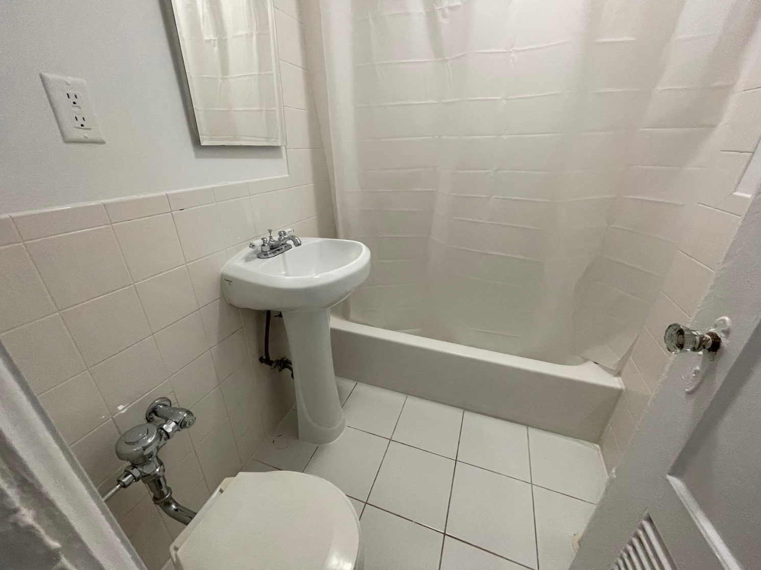 195 Prince Street, Unit 2W Manhattan, NY 10012 - Photo 6 of 6