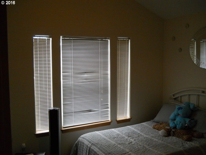 928 Northeast Mariners Loop Portland, OR 97211 - Photo 18 of 18 Gallery Image 18