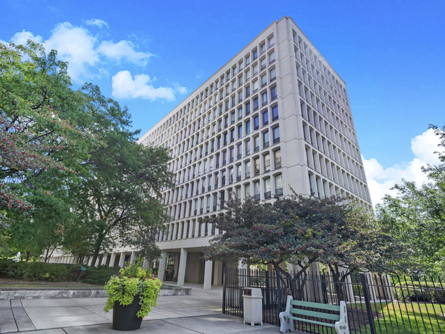 1400 E 55th Pl, Chicago, IL 60637 - Photo 1 of 2