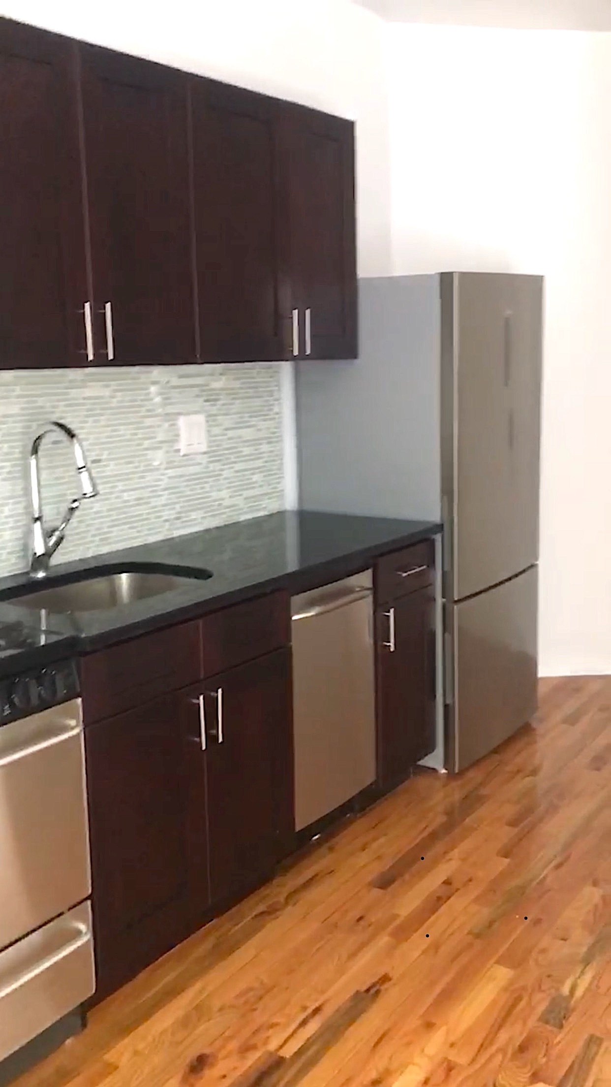 115 Perry Street, Unit 1A Manhattan, NY 10014 - Photo 3 of 6