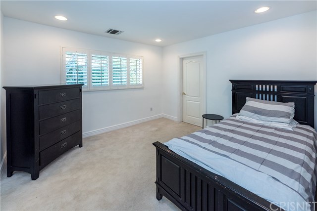 4450 La Barca Drive Tarzana, CA 91356 - Photo 19 of 28