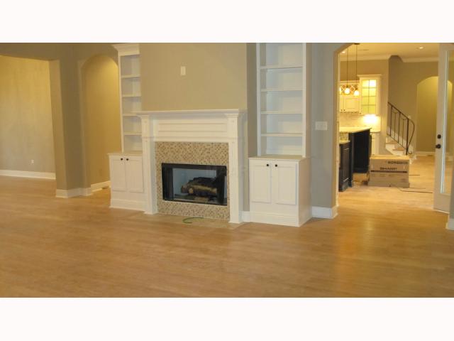 25 Riversedge Cove North Arlington, TN 38002 - Photo 5 of 9 LR with Built-Ins