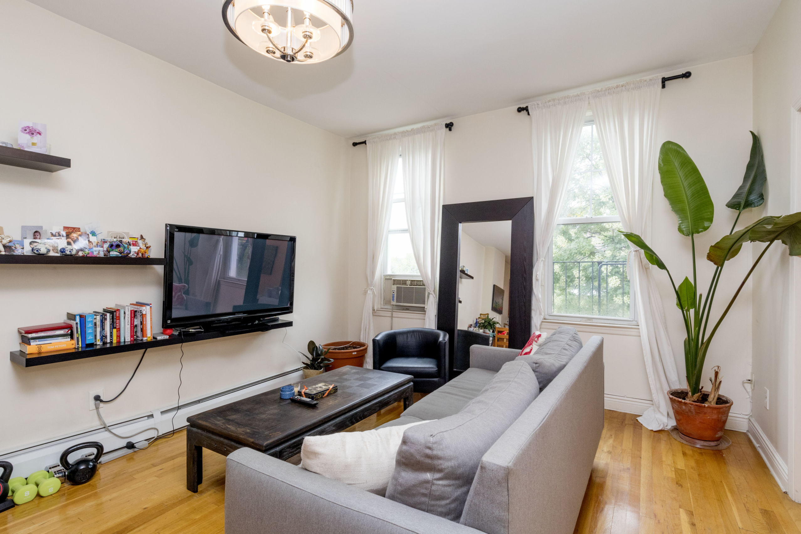 206 Montrose Avenue, Unit 3B Brooklyn, NY 11206 - Photo 1 of 5