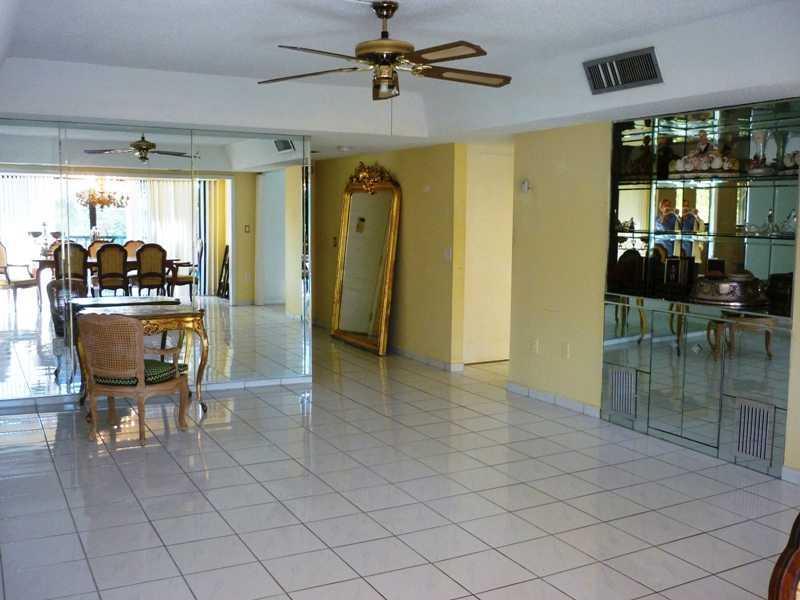 8415 Southwest 107th Avenue, Unit 363W Miami, FL 33173 - Photo 3 of 19