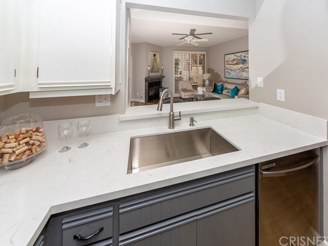 23633 Del Monte Dr., Unit 271 Valencia, CA 91355 - Photo 6 of 19