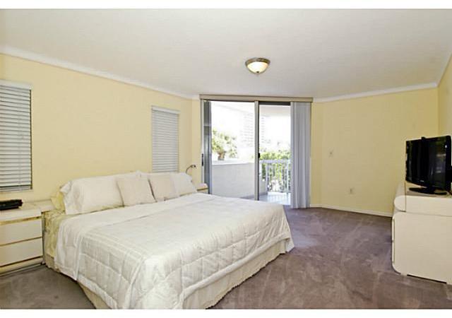 Oceanside Hallandale, FL 33009 - Photo 4 of 7