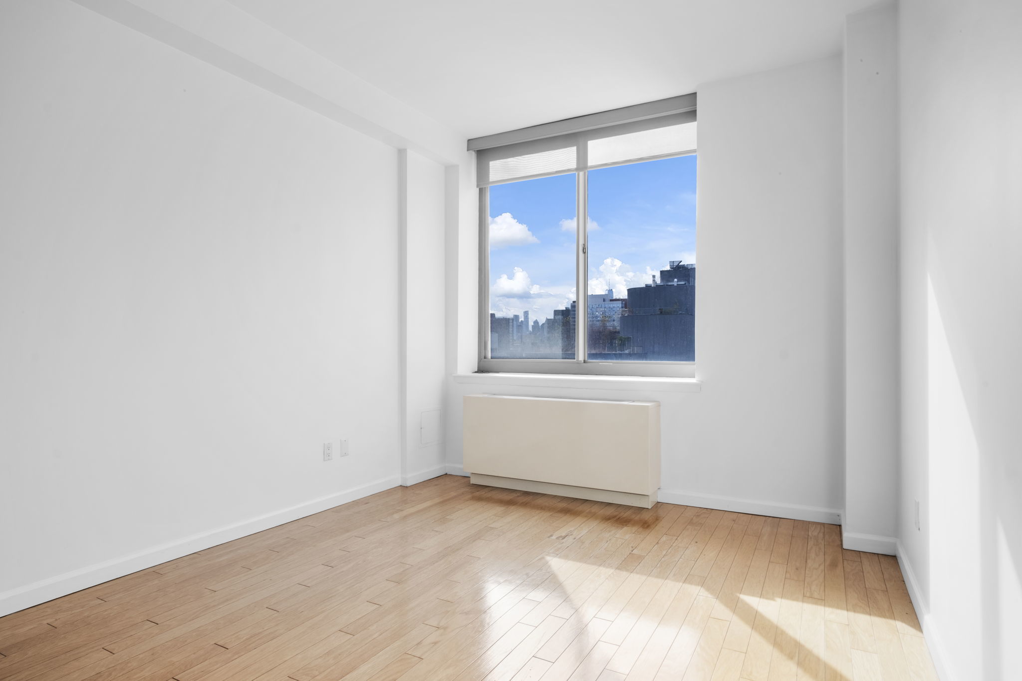 520 West 23rd Street, Unit 16B Manhattan, NY 10011 - Photo 8 of 12
