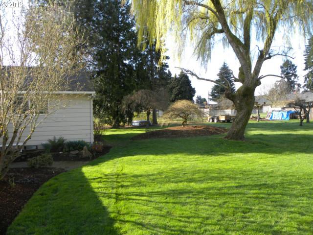 4635 Southwest 180th Avenue Aloha, OR 97078 - Photo 12 of 16 Gallery Image 12