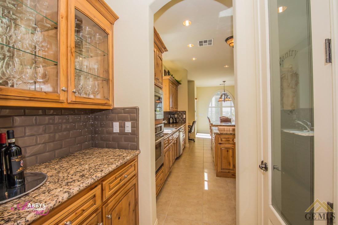 13407 Raphael Avenue Bakersfield, CA 93306 - Photo 11 of 40