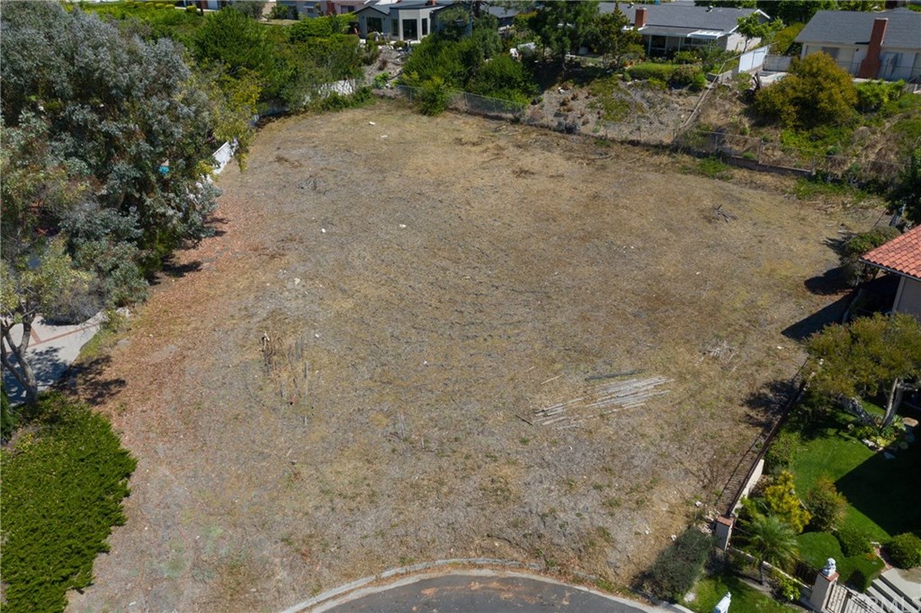 2004 Muros Place Palos Verdes Estates, CA 90274 - Photo 17 of 18