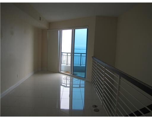 60 Southwest 13th Street, Unit 5014 Miami, FL 33130 - Photo 4 of 9
