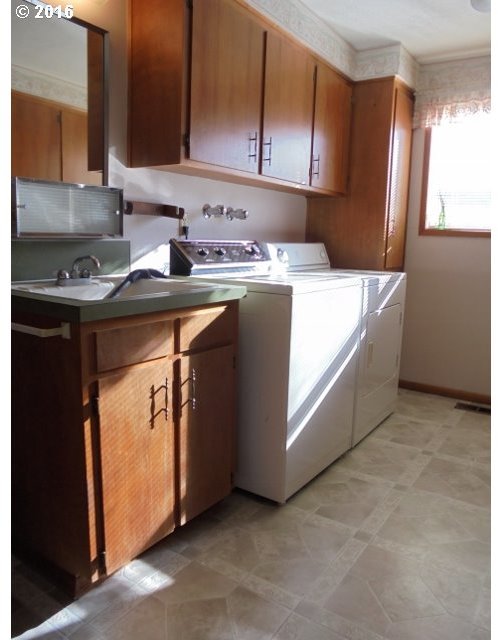2341 Umpqua Road Woodburn, OR 97071 - Photo 10 of 21 Gallery Image 10