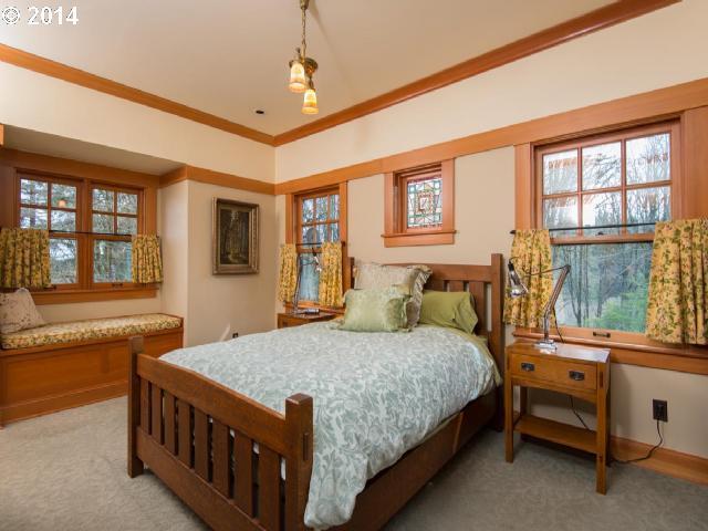 7449 Northwest Thompson Road Portland, OR 97229 - Photo 10 of 16