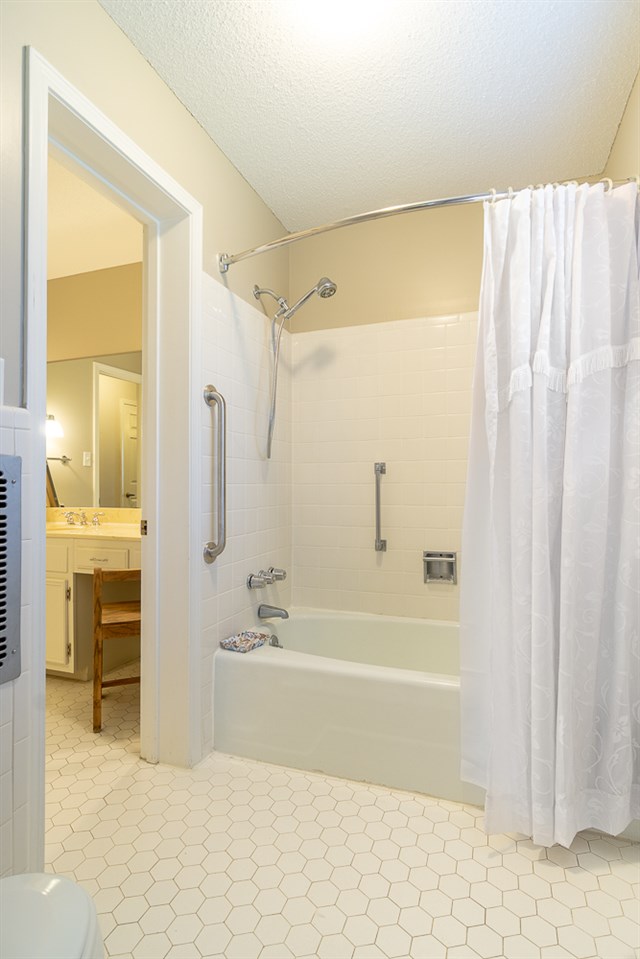 1989 Brierbrook Road Germantown, TN 38138 - Photo 17 of 24 Gallery Image 17