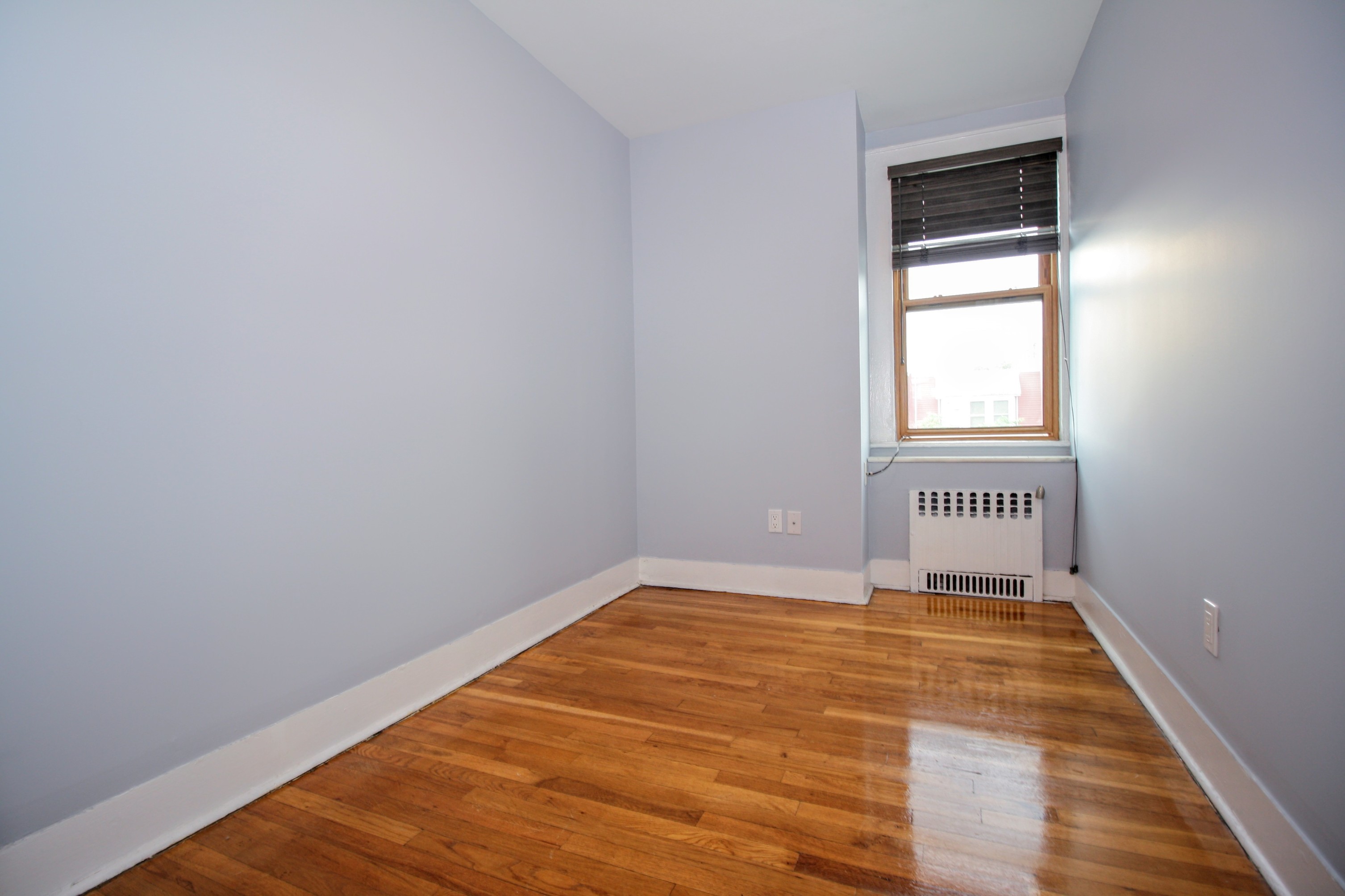 20-60 33rd Street, Unit 2 Queens, NY 11105 - Photo 6 of 7