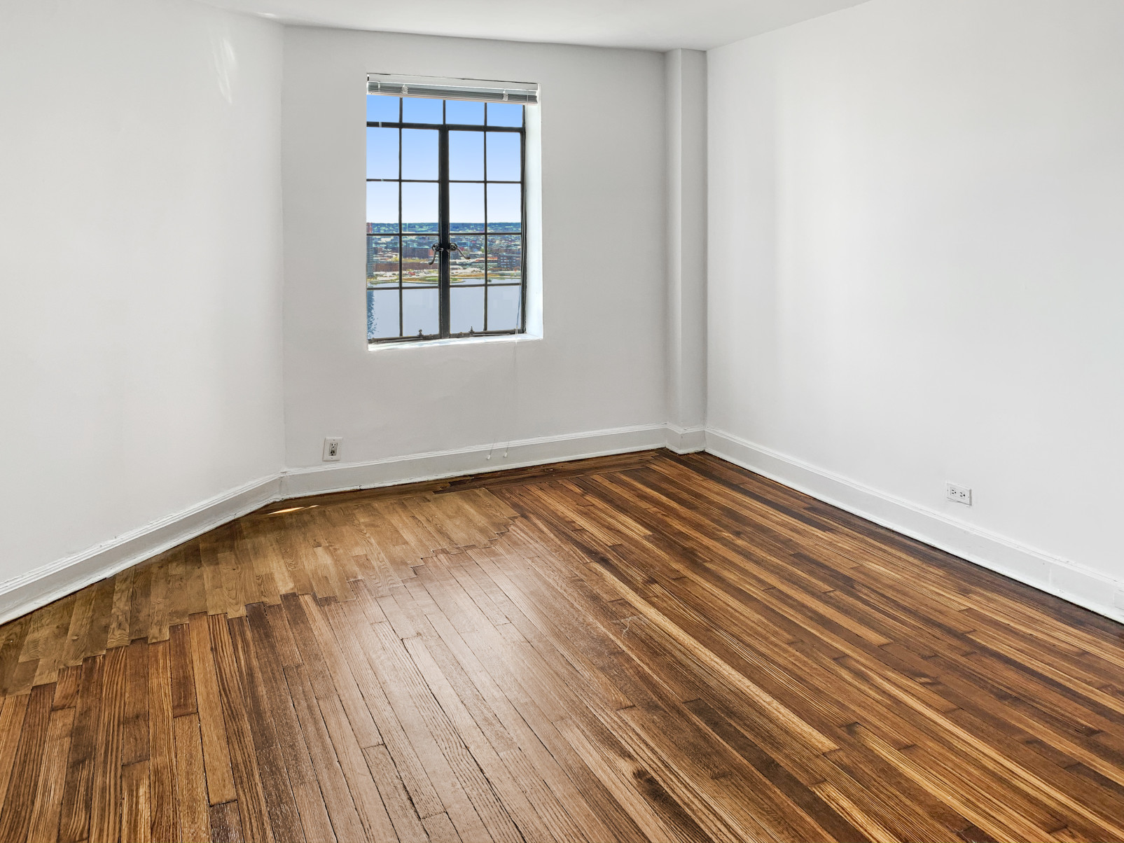 5 Tudor City Place, Unit 2132 Manhattan, NY 10017 - Photo 4 of 6