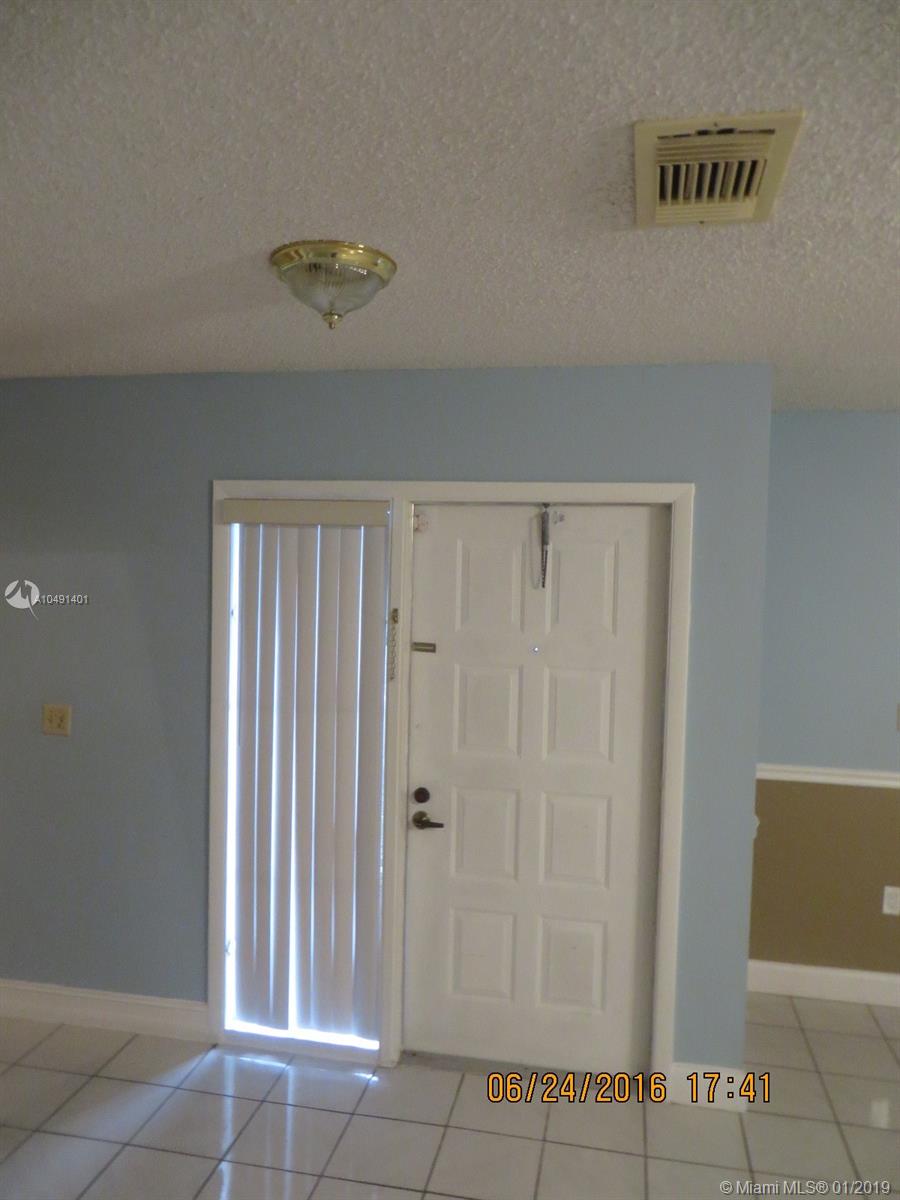 6775 Northwest 169th Street, Unit 30F Hialeah, FL 33015 - Photo 7 of 25